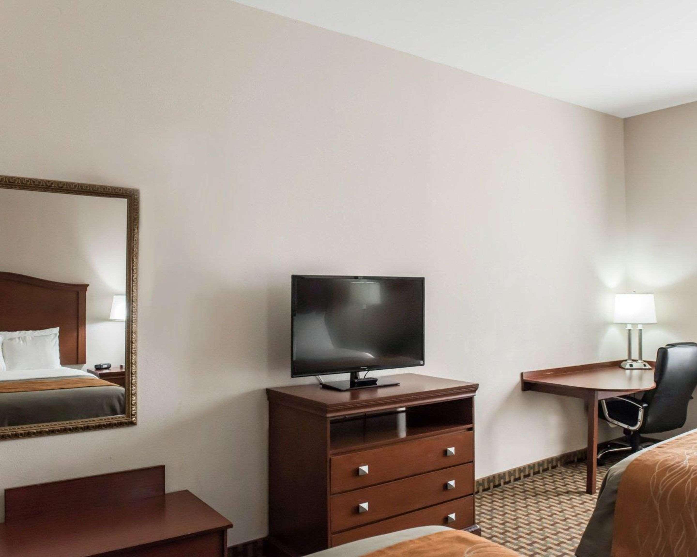 Comfort Inn & Suites Midway - Tallahassee West Exteriör bild