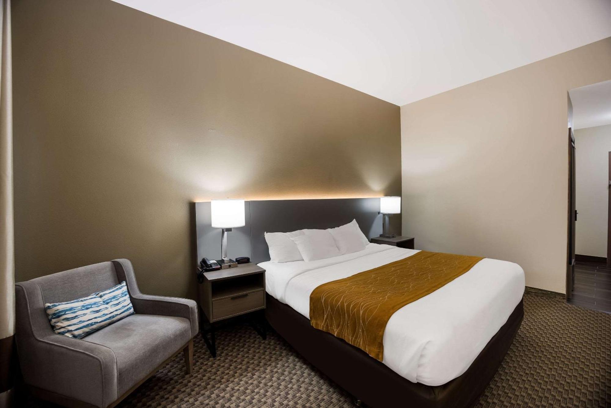 Comfort Inn & Suites Midway - Tallahassee West Exteriör bild
