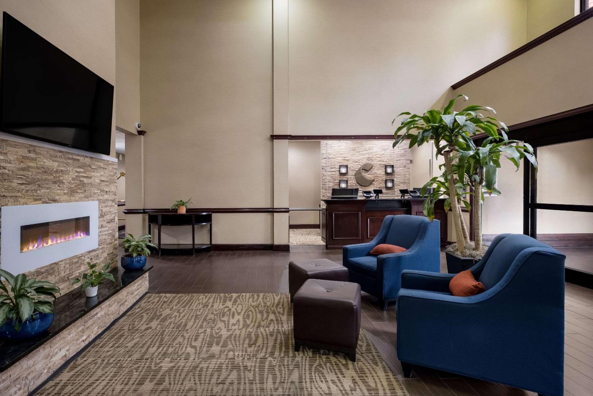 Comfort Inn & Suites Midway - Tallahassee West Exteriör bild